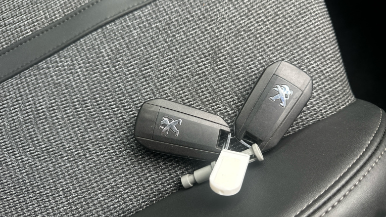 Peugeot 3008 1.2 PureTech Allure 5dr Petrol Estate